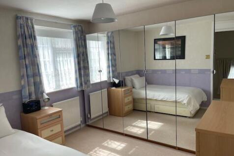 Baywell - bedroom.jpeg