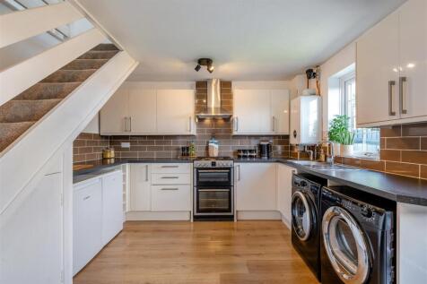 8665413-interior01.jpg