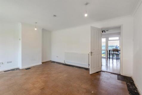 8665413-interior14.jpg