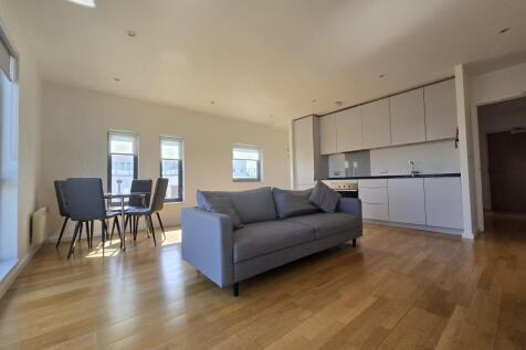 Lounge/Kitchen