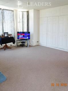 4c478d94-Lounge_Stud