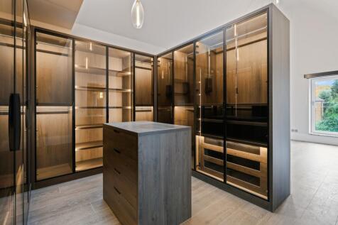 Walk in Wardrobe