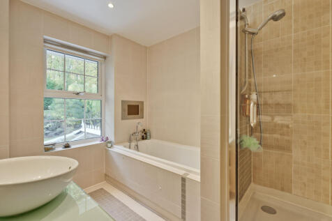 Principal Bathroom