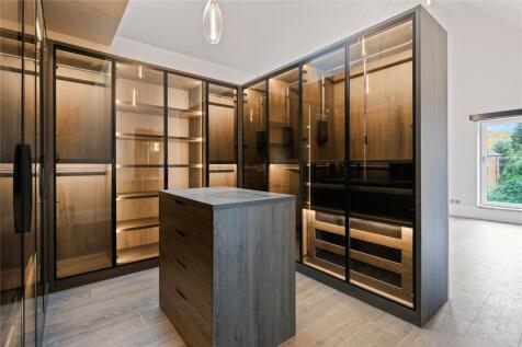 Walk in Wardrobe