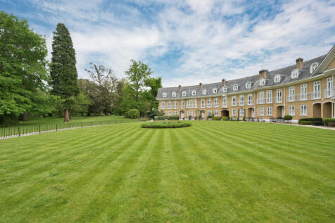 Exterior and communa