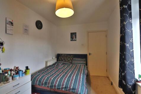 Bedroom 1 2.JPG