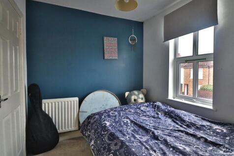 Bedroom 2.JPG