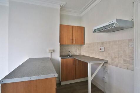 Kitchen 2.JPG
