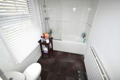 Bathroom.jpg