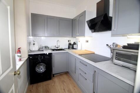 55D6B2F7-0AF1-404...