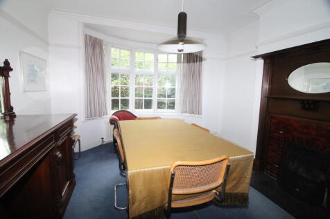 FE96FC50-BB44-4C6...