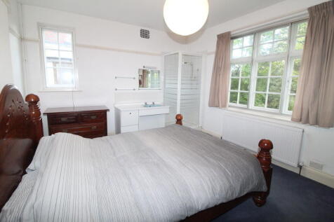 F3204353-7FA1-4C9...