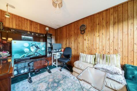 Bedroom/Study