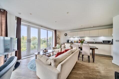 Open Plan Kitchen/Living Area