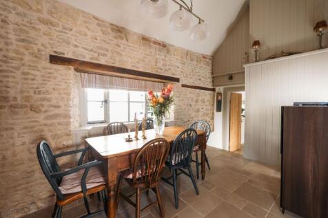 Dining Room/Bar