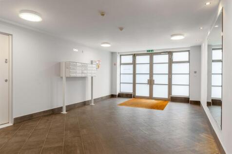 09 To Let 1 Bedroom Flat lever Street EC1 www.isli