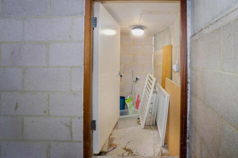 01 For Sale Parking Space Graham Road N1 www.islin