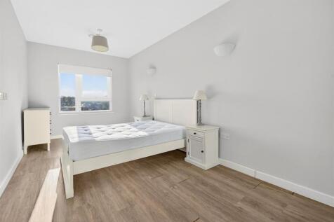 To Let 1 Bedroom Flat Vertex Wandle Road CR0 www.i