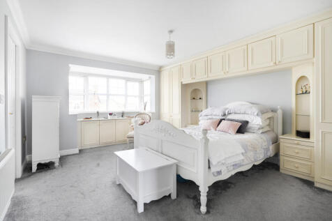 Main Bed