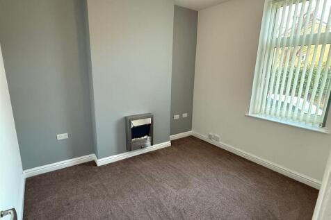 WhatsApp Image 2025-11-25 at 15.11.53.jpeg