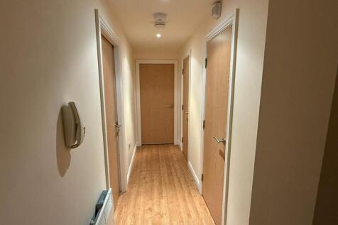 WhatsApp Image 2025-11-25 at 15.53.07 (1).jpeg