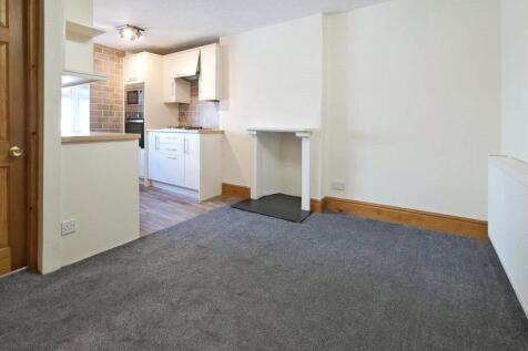 Kitchen/ Dining Area