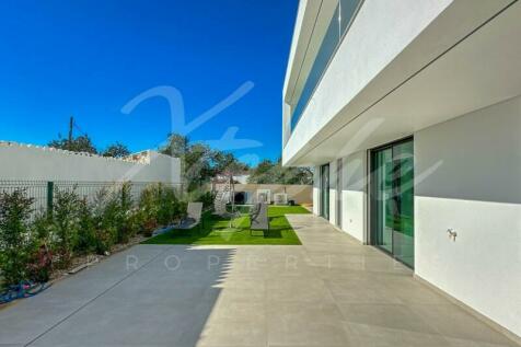 Brand New Modern 4 Bed Villa For Sale In Loule (40)