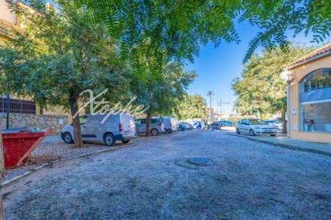 Vilamoura 2 Bed Apartment For Sale In The Marina (1)