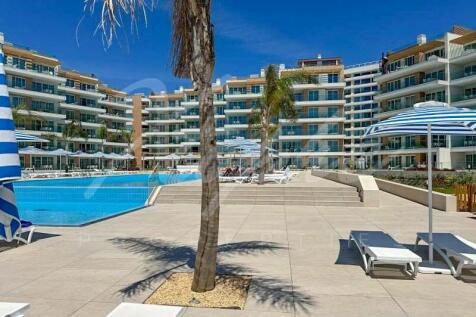 Vilamoura Sea Front 2 Bed Apartment for Sale (17)