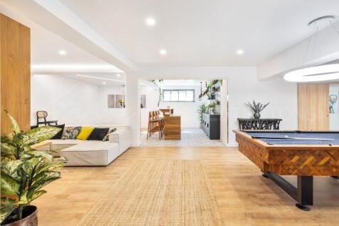 Almancil 6 Bed Villa For Sale Algarve (17)