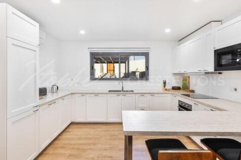 Almancil 6 Bed Villa For Sale Algarve (26)