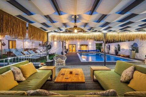 Almancil 6 Bed Villa For Sale Algarve Portugal (38)