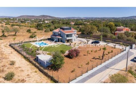 Quarteira 7 Bed Villa For Sale (16)