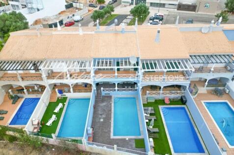 Encosta das Oliveiras 4 Bed Property For Sale In Vilamoura