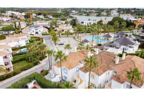 Encosta do Lago 2 Bed Apartment For Sale (16)