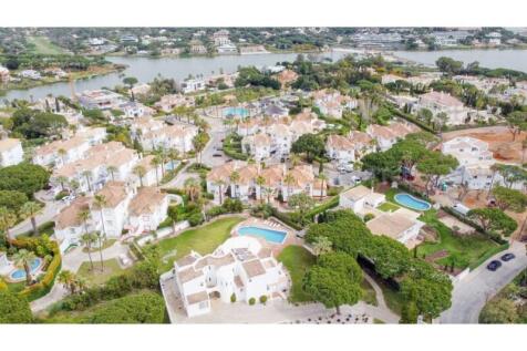 Encosta do Lago 2 Bed Apartment For Sale (17)