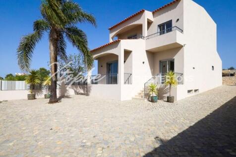 Fonte Santa Fully Renovated 4 Bed Villa For Sale (34)