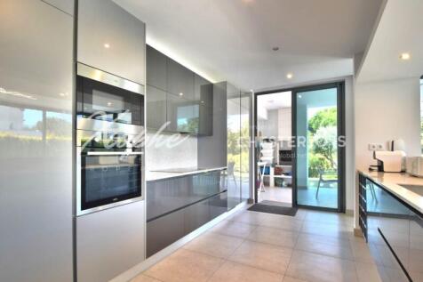 Vilamoura Luxury 4 Bed Villa for Sale (16)