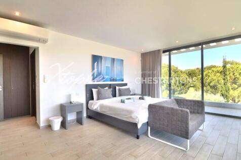 Vilamoura Luxury 4 Bed Villa for Sale