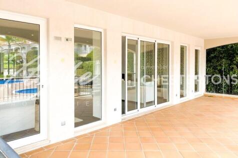 The Crest Commercial Sea View Property For Sale Almancil (10)
