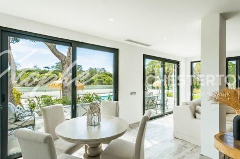 Near Vale do Lobo Fully Renovated 5 Bed Villa For Sale (20)