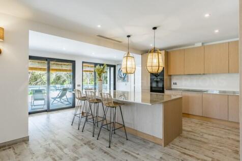 Near Vale do Lobo Fully Renovated 5 Bed Villa For Sale (13)