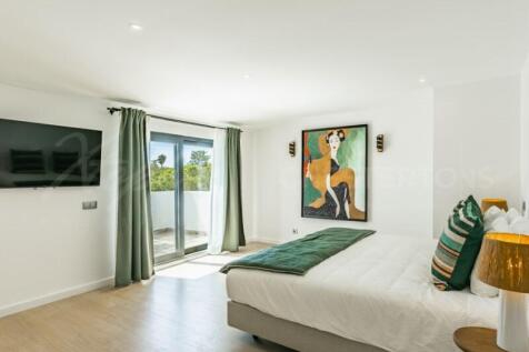 Near Vale do Lobo Fully Renovated 5 Bed Villa For Sale (24)