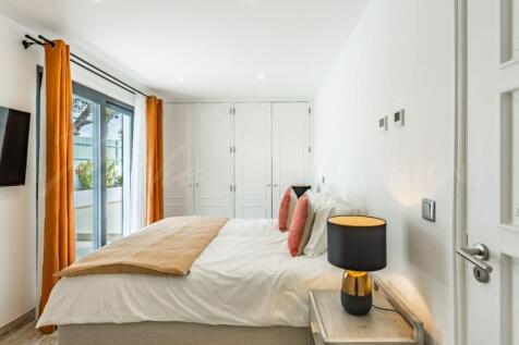 Near Vale do Lobo Fully Renovated 5 Bed Villa For Sale (16)