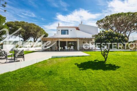 Near Vale do Lobo Fully Renovated 5 Bed Villa For Sale (5)