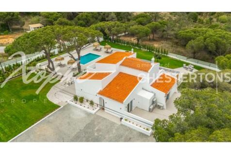 Near Vale do Lobo Fully Renovated 5 Bed Villa For Sale (3)