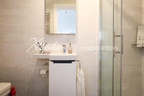Lakeside Village 3 Bed Renovated Townhouse For Sale