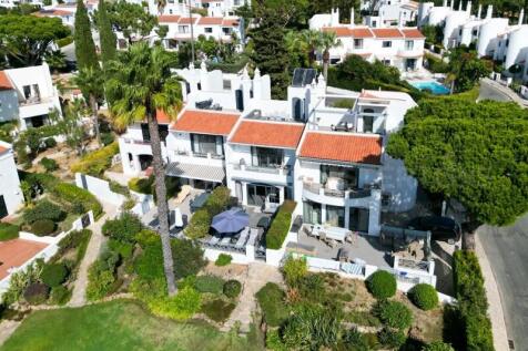 Quinta do Lago Fully Renovated 3 Bed Townhouse For Sale (8)