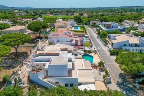 Bargain 4 Bed Detached Villa Renovation Project For Sale Nr Vila Sol (3)
