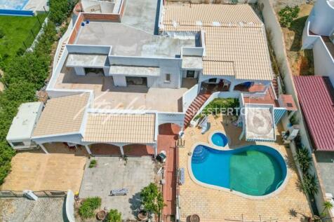 Bargain 4 Bed Detached Villa Renovation Project For Sale Nr Vila Sol (12)